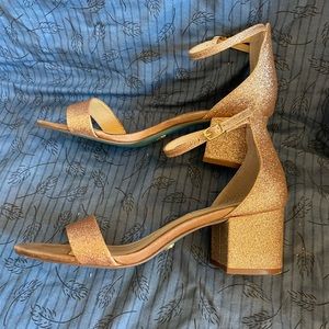Betsey Johnson Miri glitter low block heel sandals 9